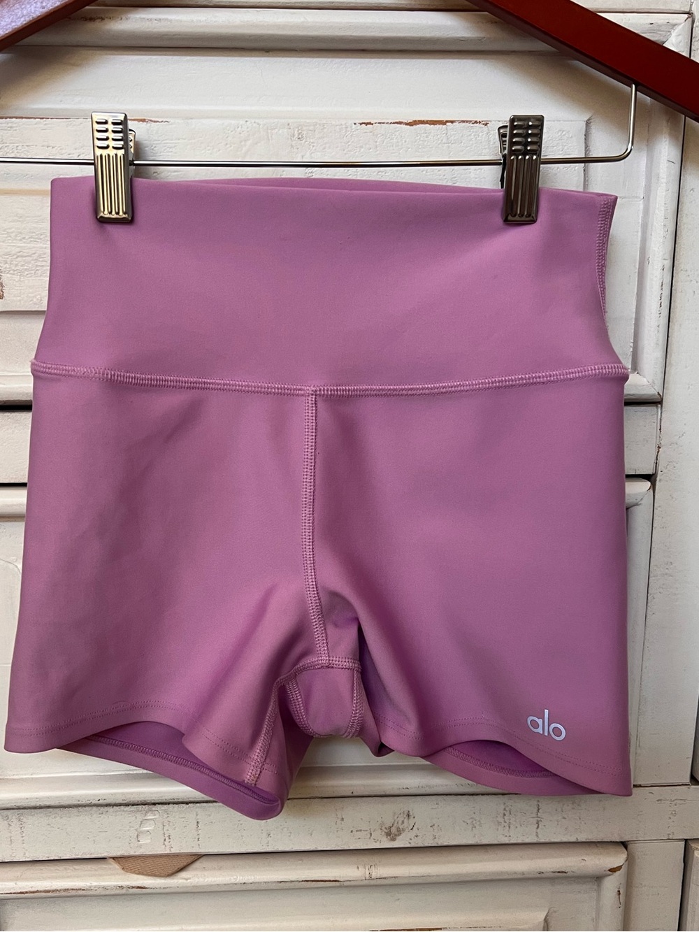ALO  High Waist 3” Airlift Bike Shorts in Pink Lavender S Rare Color Sold Out!